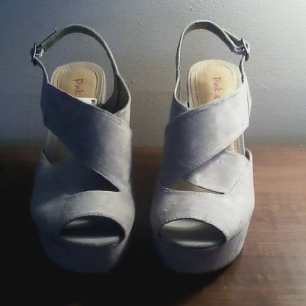 Pink and Pepper Shoes - Beige size 8